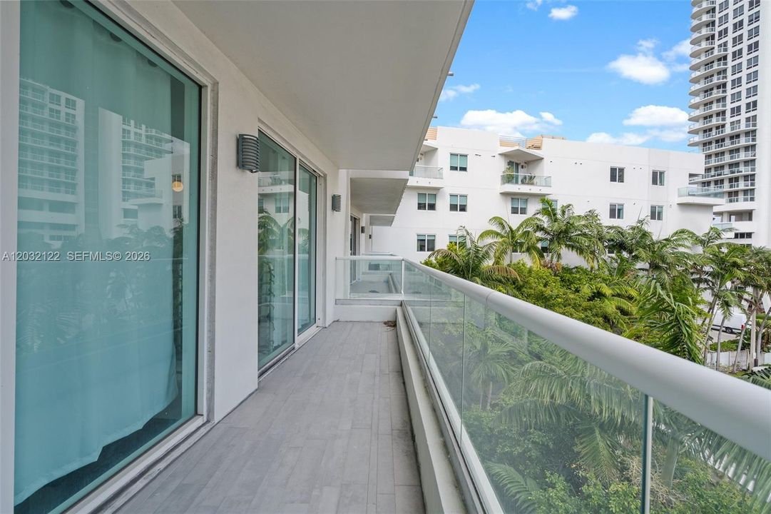 For Rent: $2,800 (1 beds, 1 baths, 790 Square Feet)
