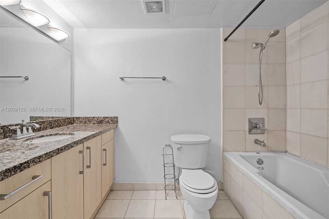 For Rent: $2,800 (1 beds, 1 baths, 790 Square Feet)