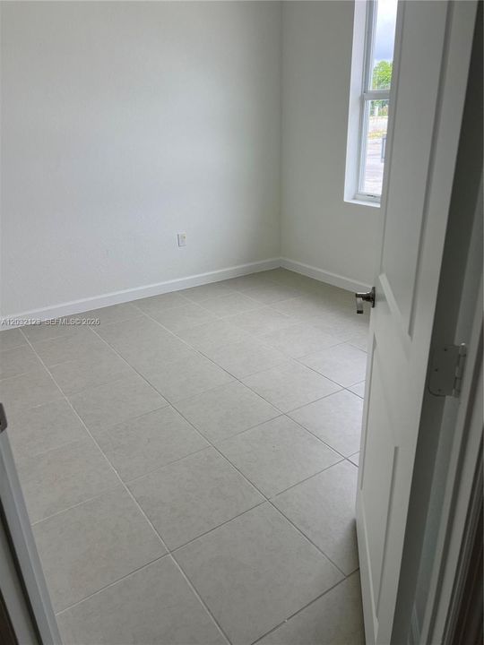 В аренду: $2,650 (3 спален, 3 ванн, 1330 Квадратных фут)