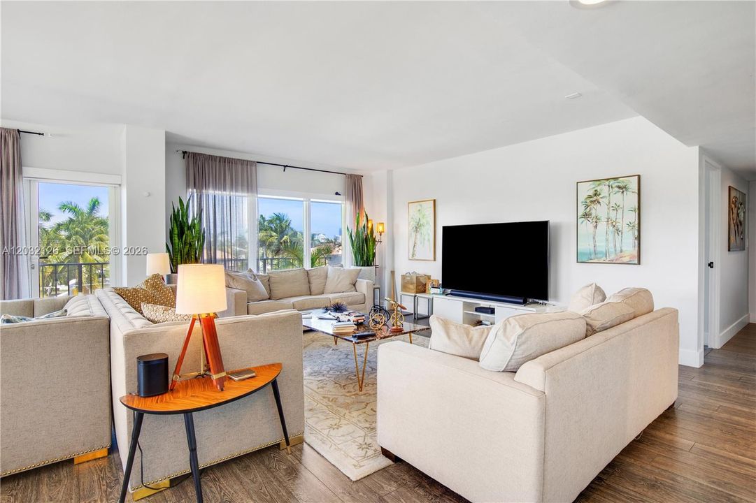 For Sale: $524,995 (3 beds, 2 baths, 1706 Square Feet)