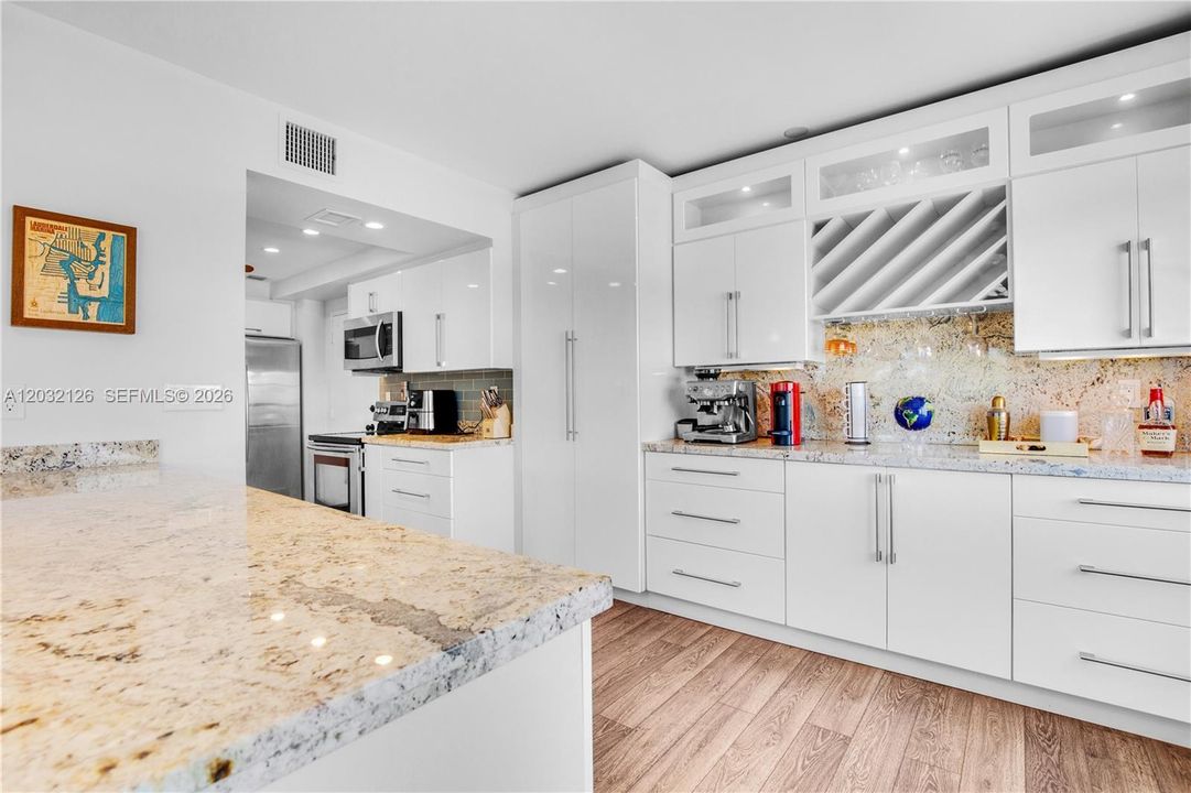 For Sale: $524,995 (3 beds, 2 baths, 1706 Square Feet)