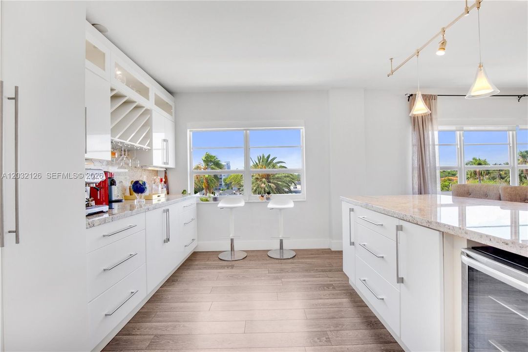 For Sale: $524,995 (3 beds, 2 baths, 1706 Square Feet)