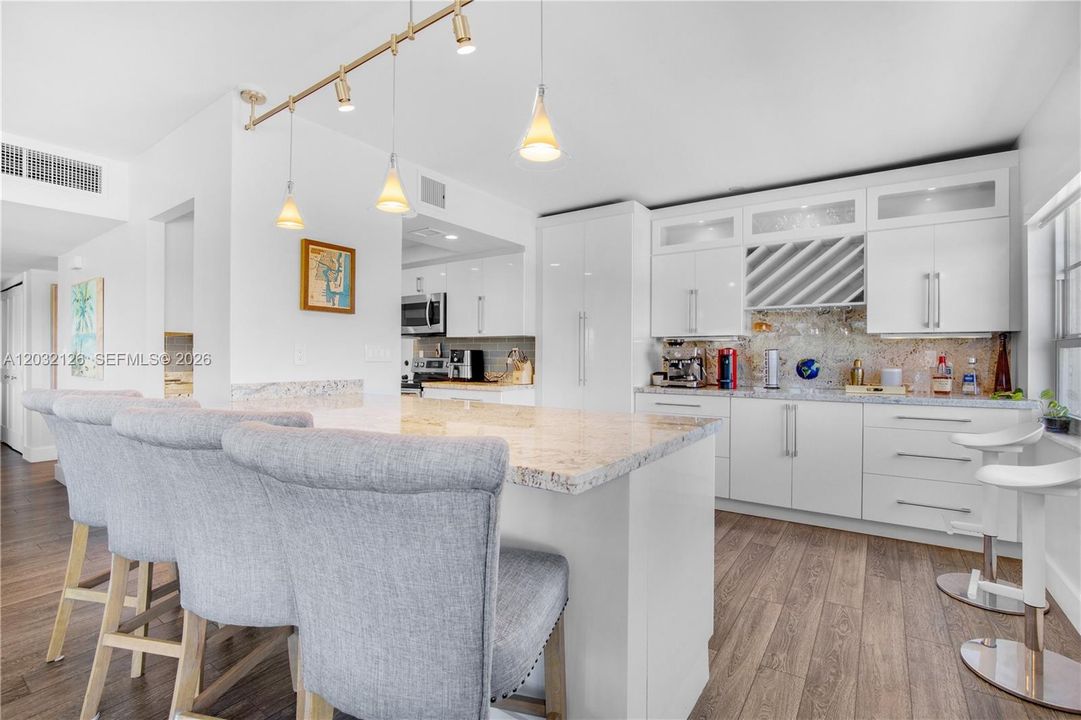 For Sale: $524,995 (3 beds, 2 baths, 1706 Square Feet)