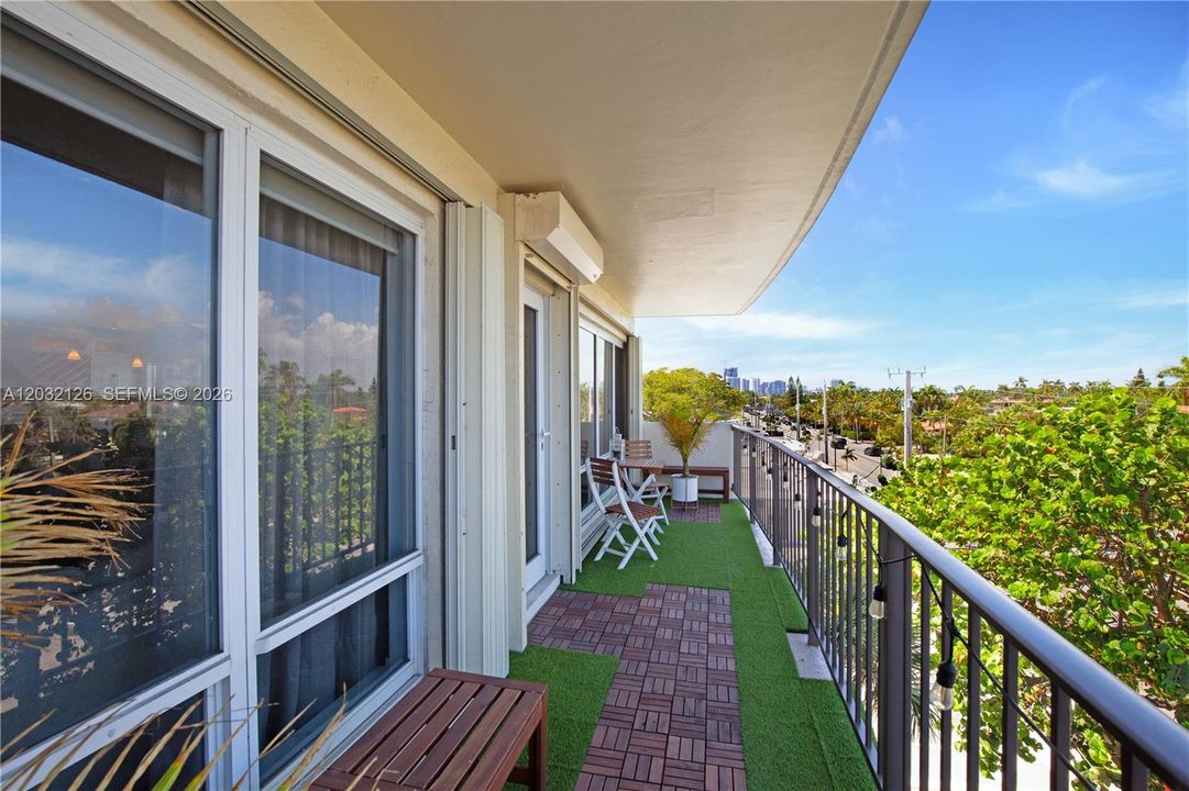 For Sale: $524,995 (3 beds, 2 baths, 1706 Square Feet)