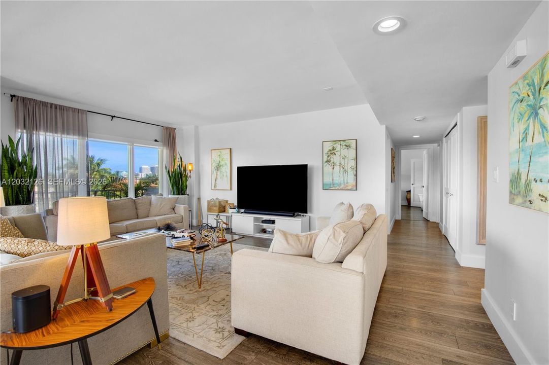 For Sale: $524,995 (3 beds, 2 baths, 1706 Square Feet)