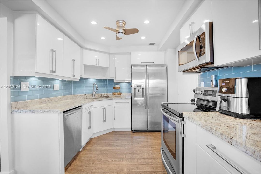 For Sale: $524,995 (3 beds, 2 baths, 1706 Square Feet)