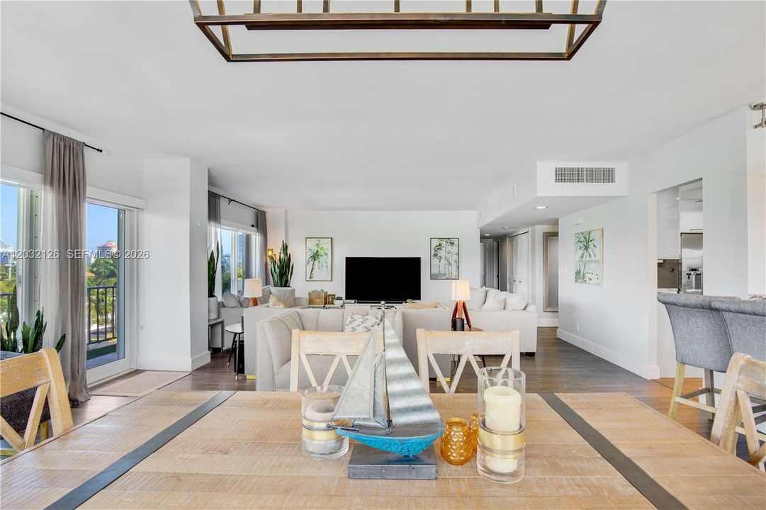 For Sale: $524,995 (3 beds, 2 baths, 1706 Square Feet)