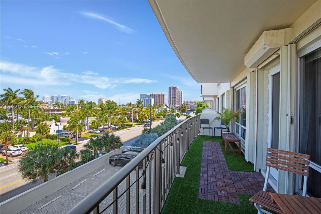For Sale: $524,995 (3 beds, 2 baths, 1706 Square Feet)