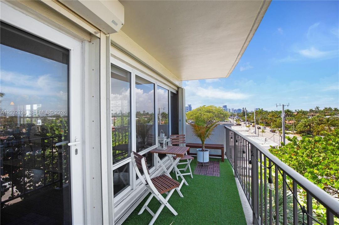 For Sale: $524,995 (3 beds, 2 baths, 1706 Square Feet)