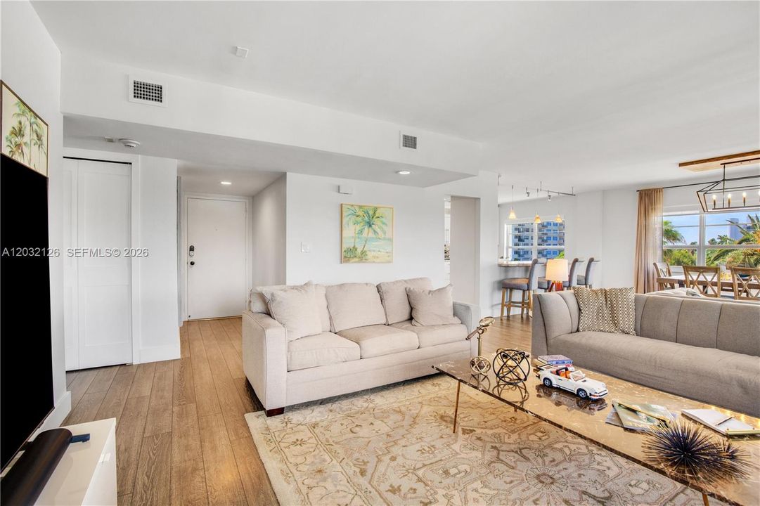 For Sale: $524,995 (3 beds, 2 baths, 1706 Square Feet)