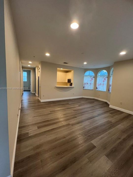 For Sale: $429,000 (4 beds, 2 baths, 1904 Square Feet)