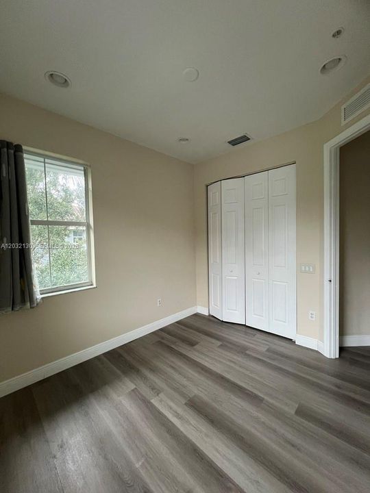 For Sale: $429,000 (4 beds, 2 baths, 1904 Square Feet)