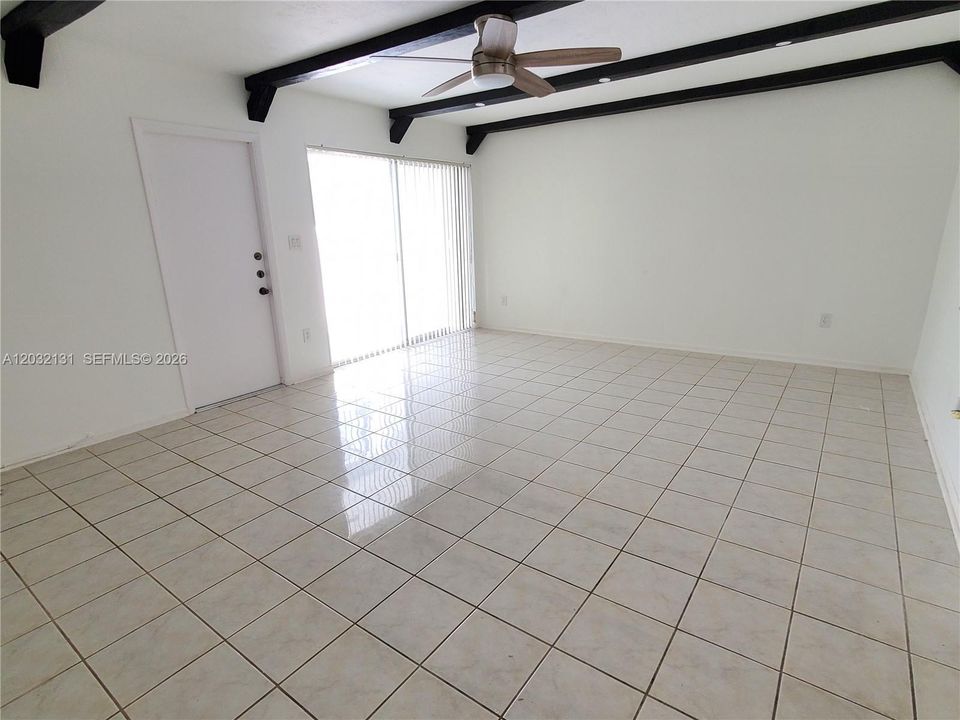 For Rent: $3,295 (3 beds, 2 baths, 1630 Square Feet)