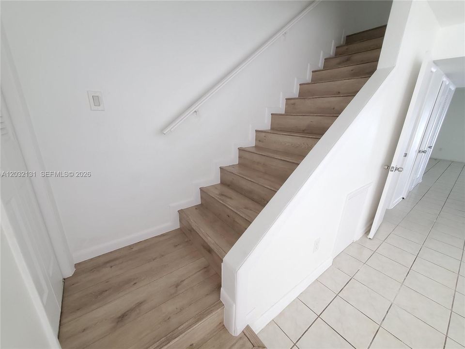 For Rent: $3,295 (3 beds, 2 baths, 1630 Square Feet)