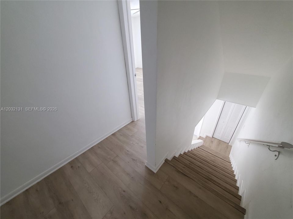 For Rent: $3,295 (3 beds, 2 baths, 1630 Square Feet)
