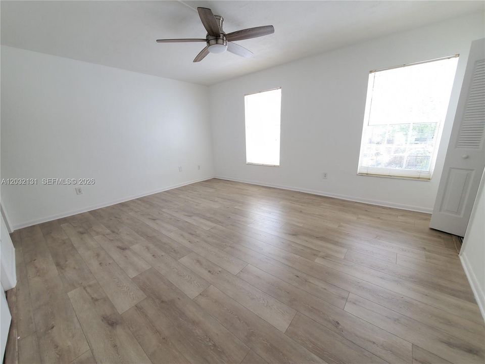 For Rent: $3,295 (3 beds, 2 baths, 1630 Square Feet)