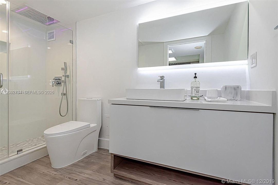 For Rent: $4,000 (0 beds, 1 baths, 660 Square Feet)