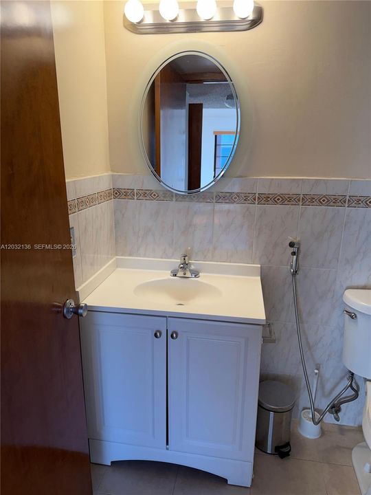 For Rent: $2,300 (2 beds, 2 baths, 920 Square Feet)