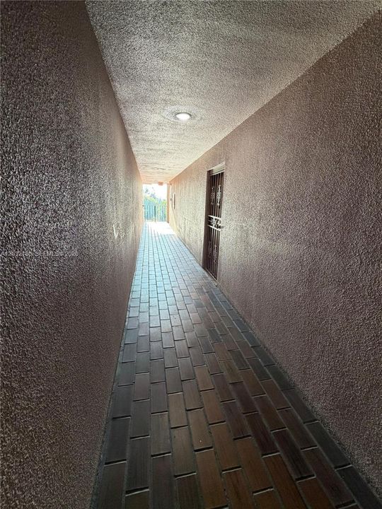 For Rent: $2,300 (2 beds, 2 baths, 920 Square Feet)