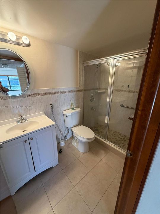 For Rent: $2,300 (2 beds, 2 baths, 920 Square Feet)