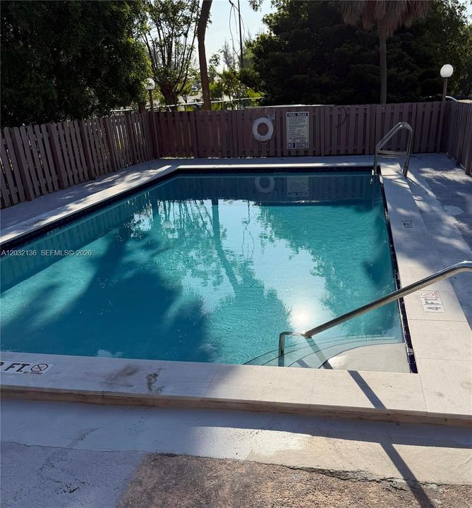For Rent: $2,300 (2 beds, 2 baths, 920 Square Feet)