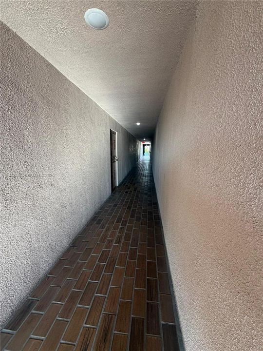 For Rent: $2,300 (2 beds, 2 baths, 920 Square Feet)