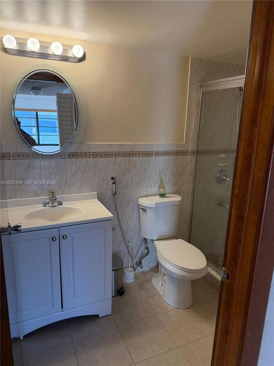 For Rent: $2,300 (2 beds, 2 baths, 920 Square Feet)