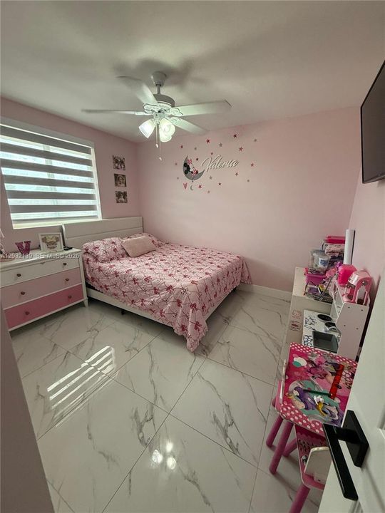 For Rent: $2,300 (2 beds, 2 baths, 912 Square Feet)