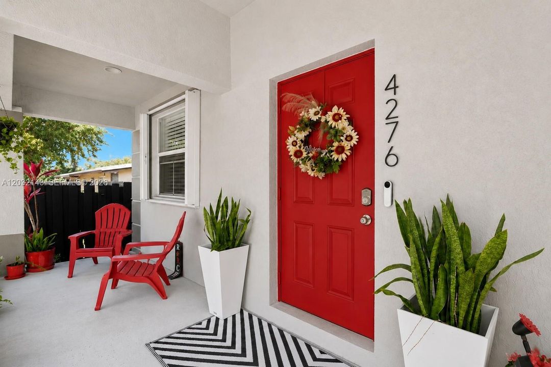For Rent: $3,500 (3 beds, 2 baths, 1341 Square Feet)