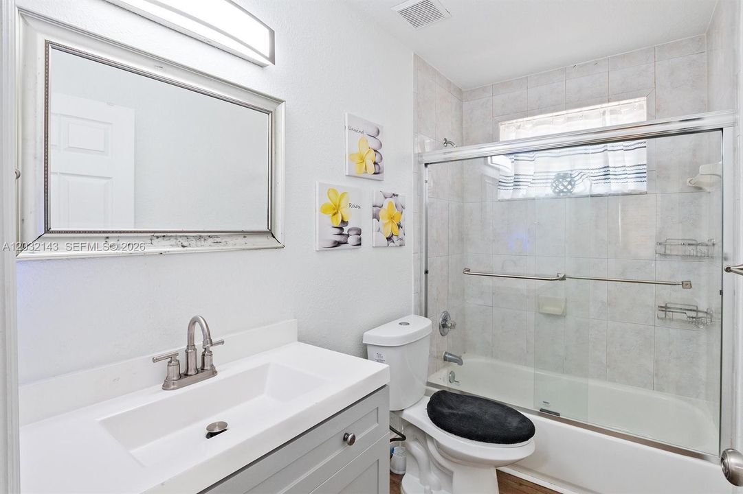 For Rent: $3,500 (3 beds, 2 baths, 1341 Square Feet)