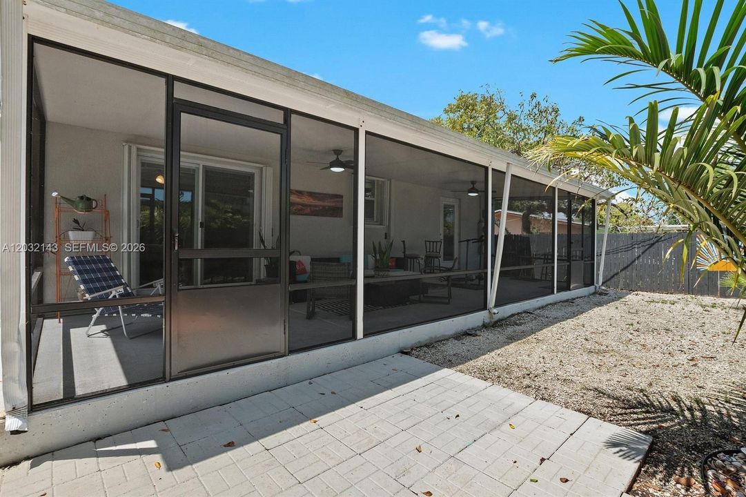For Rent: $3,500 (3 beds, 2 baths, 1341 Square Feet)