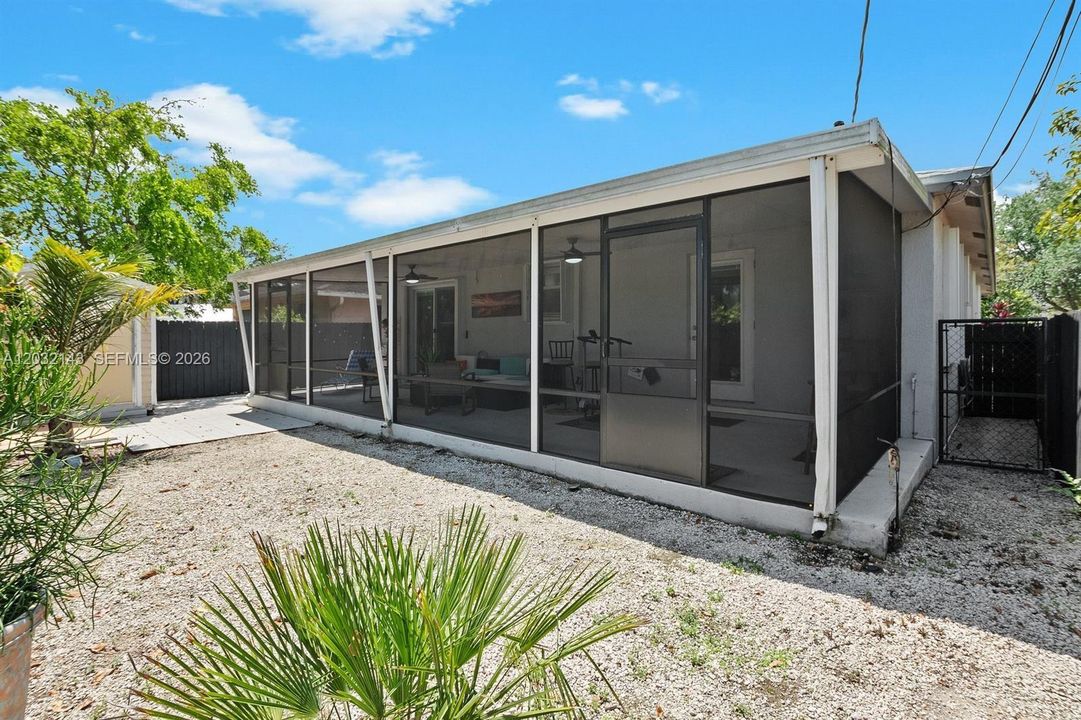 For Rent: $3,500 (3 beds, 2 baths, 1341 Square Feet)