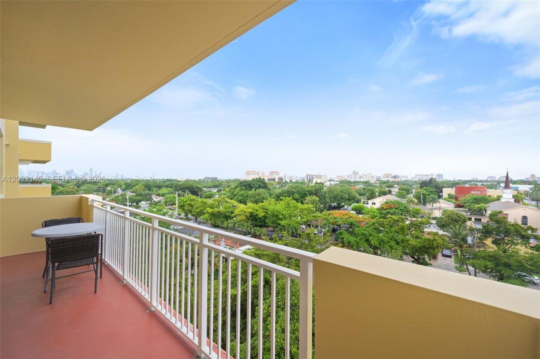For Rent: $2,800 (2 beds, 2 baths, 920 Square Feet)
