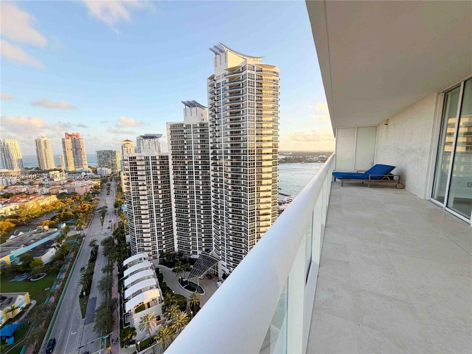 For Rent: $12,000 (2 beds, 2 baths, 1370 Square Feet)