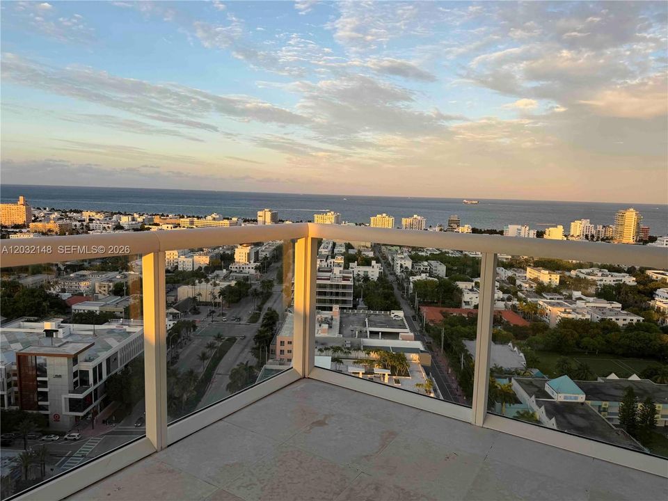 For Rent: $12,000 (2 beds, 2 baths, 1370 Square Feet)
