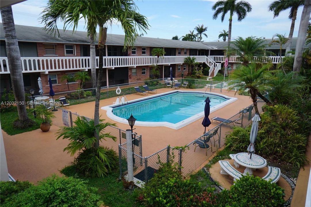 For Sale: $155,000 (1 beds, 1 baths, 650 Square Feet)