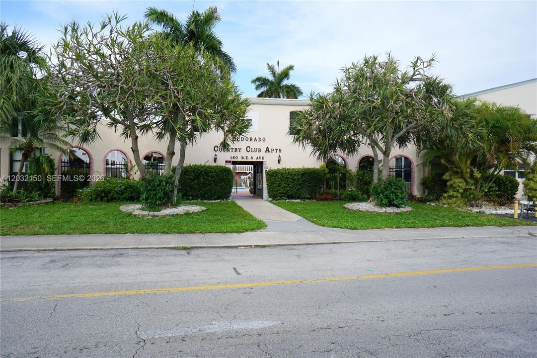 For Sale: $155,000 (1 beds, 1 baths, 650 Square Feet)
