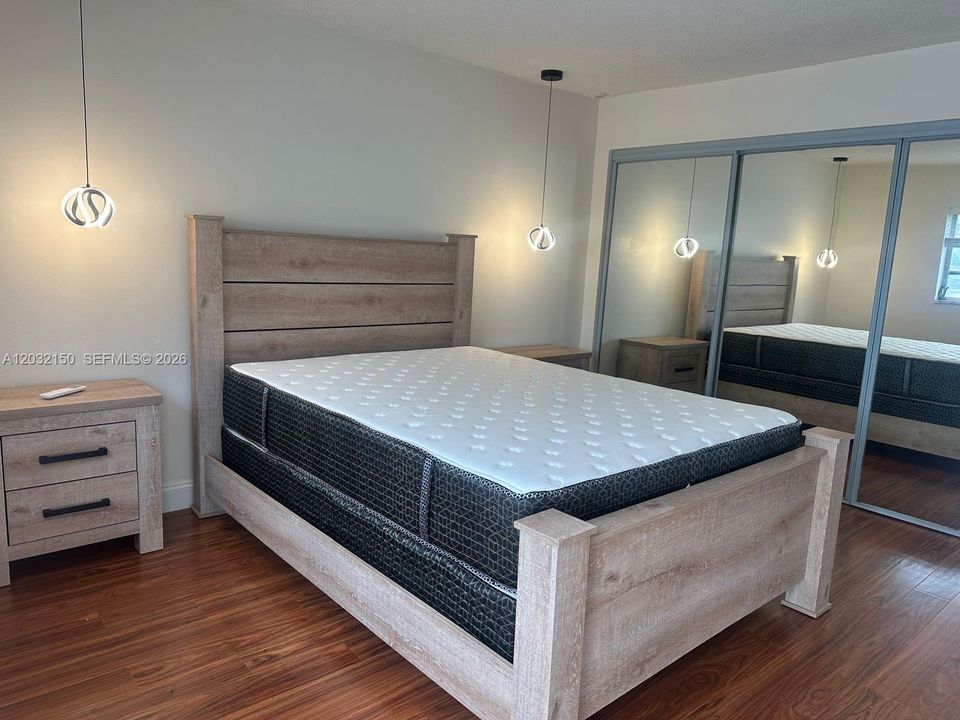 For Sale: $155,000 (1 beds, 1 baths, 650 Square Feet)