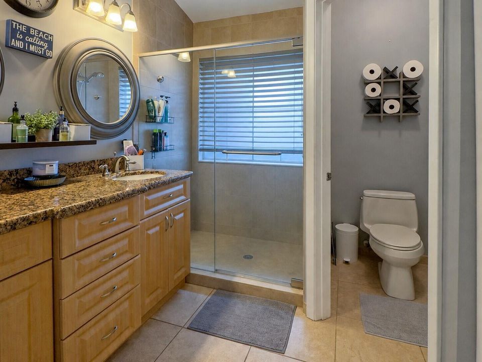 BATHROOM2