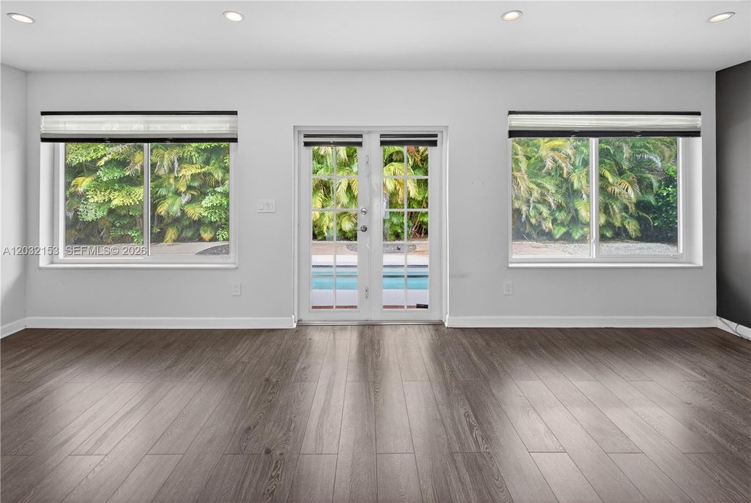 For Rent: $4,750 (2 beds, 2 baths, 1706 Square Feet)