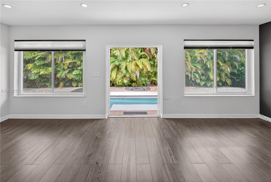 For Rent: $4,750 (2 beds, 2 baths, 1706 Square Feet)