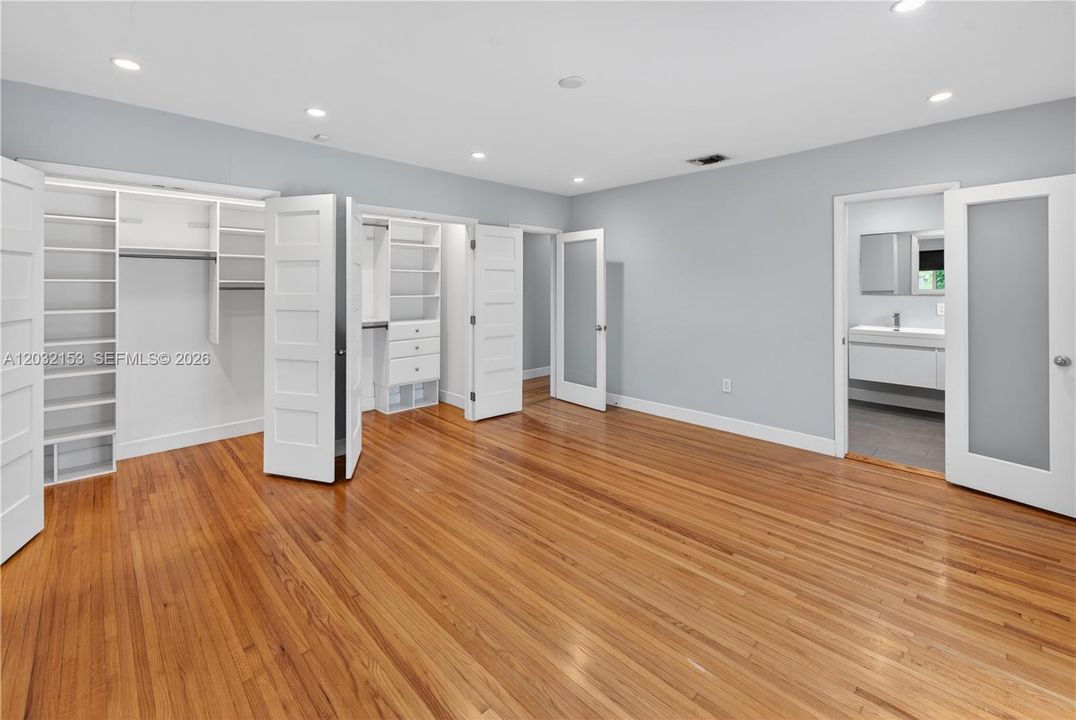 For Rent: $4,750 (2 beds, 2 baths, 1706 Square Feet)