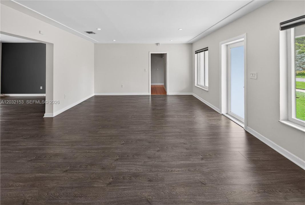 For Rent: $4,750 (2 beds, 2 baths, 1706 Square Feet)