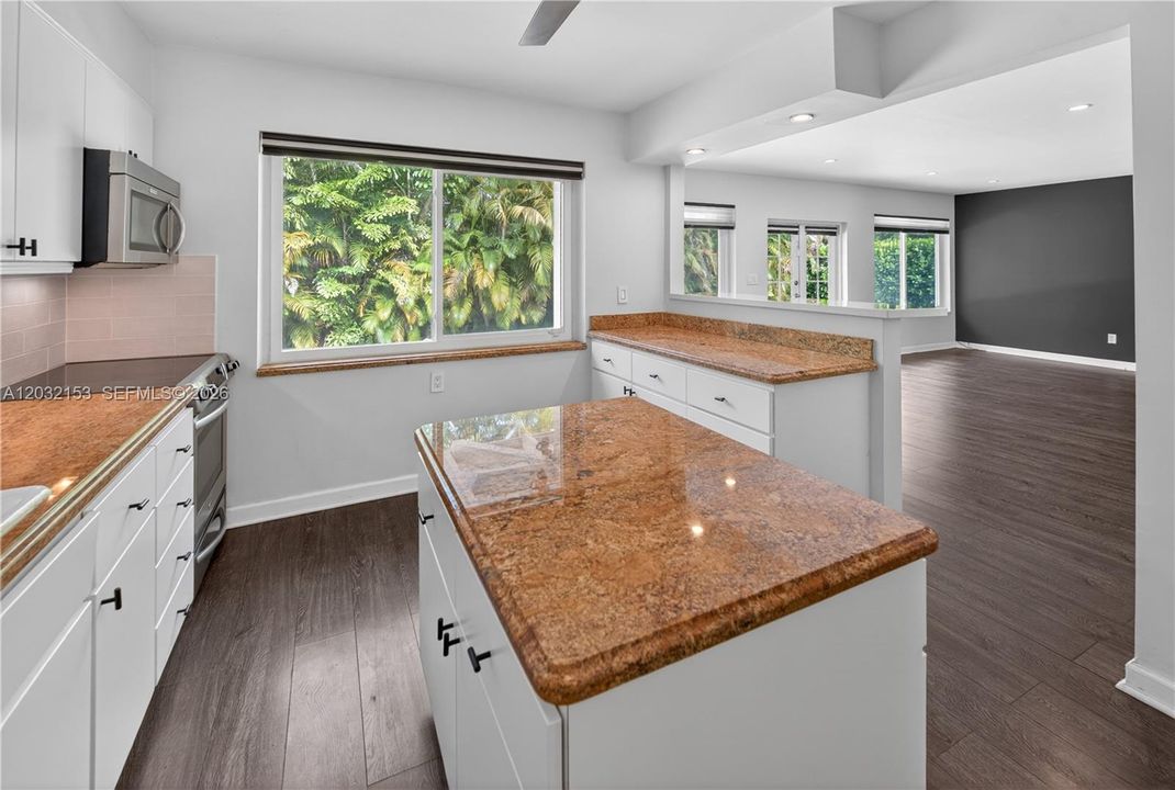For Rent: $4,750 (2 beds, 2 baths, 1706 Square Feet)