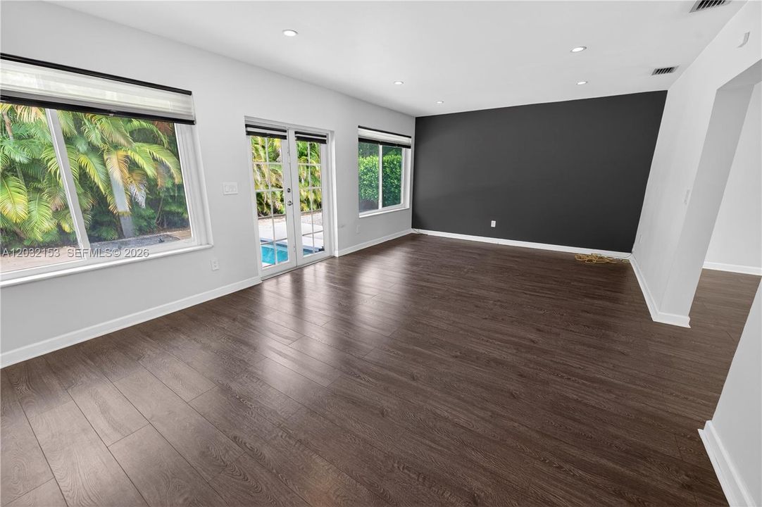 For Rent: $4,750 (2 beds, 2 baths, 1706 Square Feet)