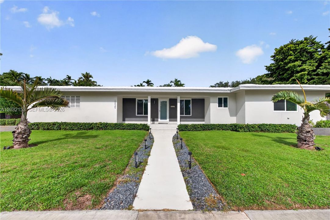 For Rent: $4,750 (2 beds, 2 baths, 1706 Square Feet)