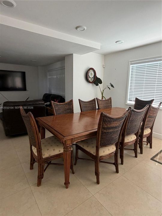 For Sale: $720,000 (4 beds, 3 baths, 2037 Square Feet)