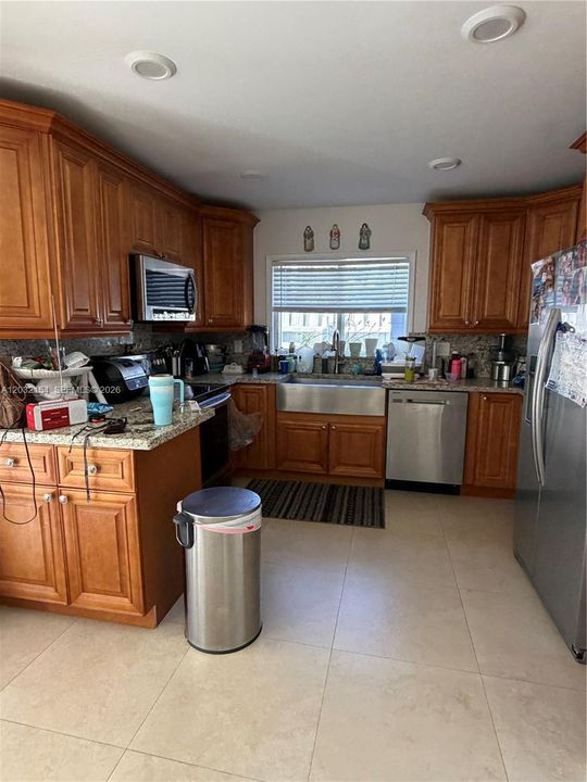 For Sale: $720,000 (4 beds, 3 baths, 2037 Square Feet)
