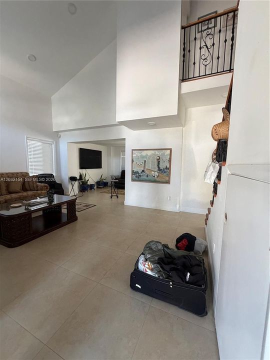 For Sale: $720,000 (4 beds, 3 baths, 2037 Square Feet)