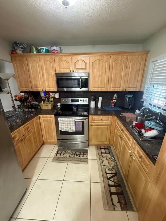 For Sale: $315,000 (3 beds, 2 baths, 1020 Square Feet)